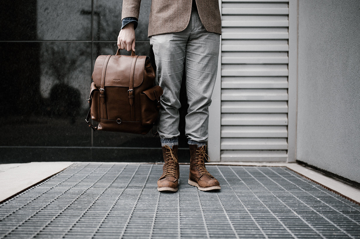 Leather boots with a bag to match